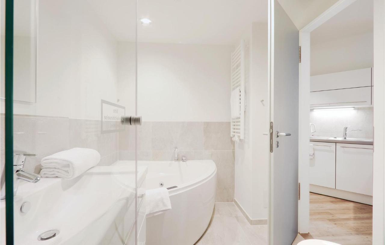 Cozy Apartment In Luebeck Travemuende With Sauna ภายนอก รูปภาพ