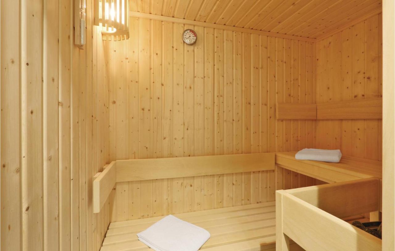 Cozy Apartment In Luebeck Travemuende With Sauna ภายนอก รูปภาพ